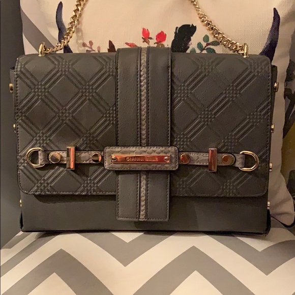 Gianni Bini Handbags - Gianni Bini Gray Purse